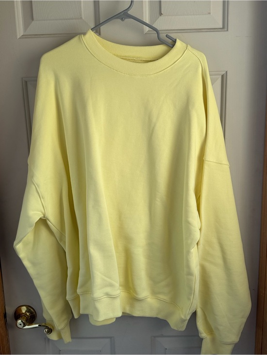Acta Tops - Acta Crewneck Sweatshirt